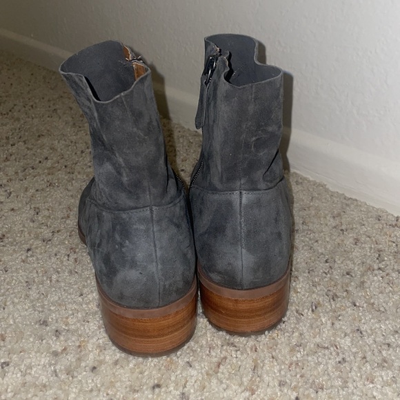 Caslon Gret Suede Chelsea Boots - Fall Staple - Picture 4 of 6